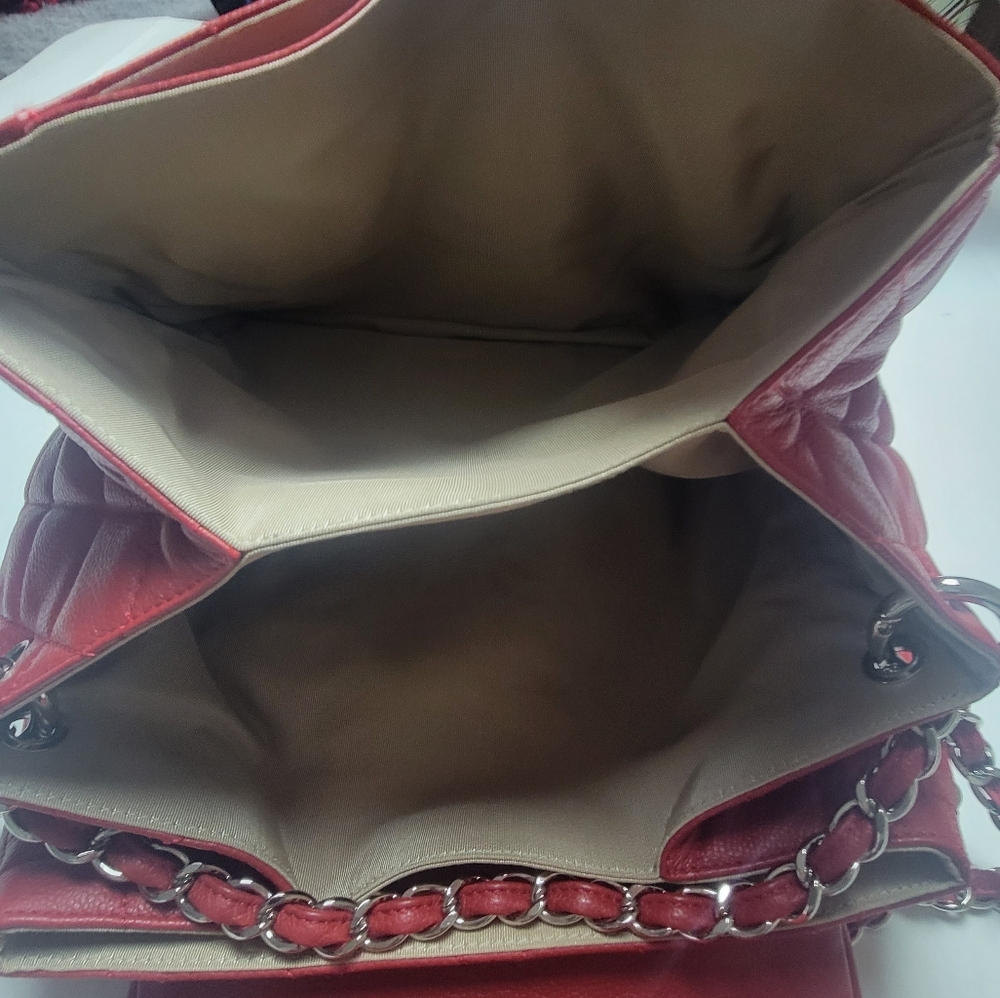 CHANEL Red Quilted Caviar Leather Purse - Picture 10 of 16